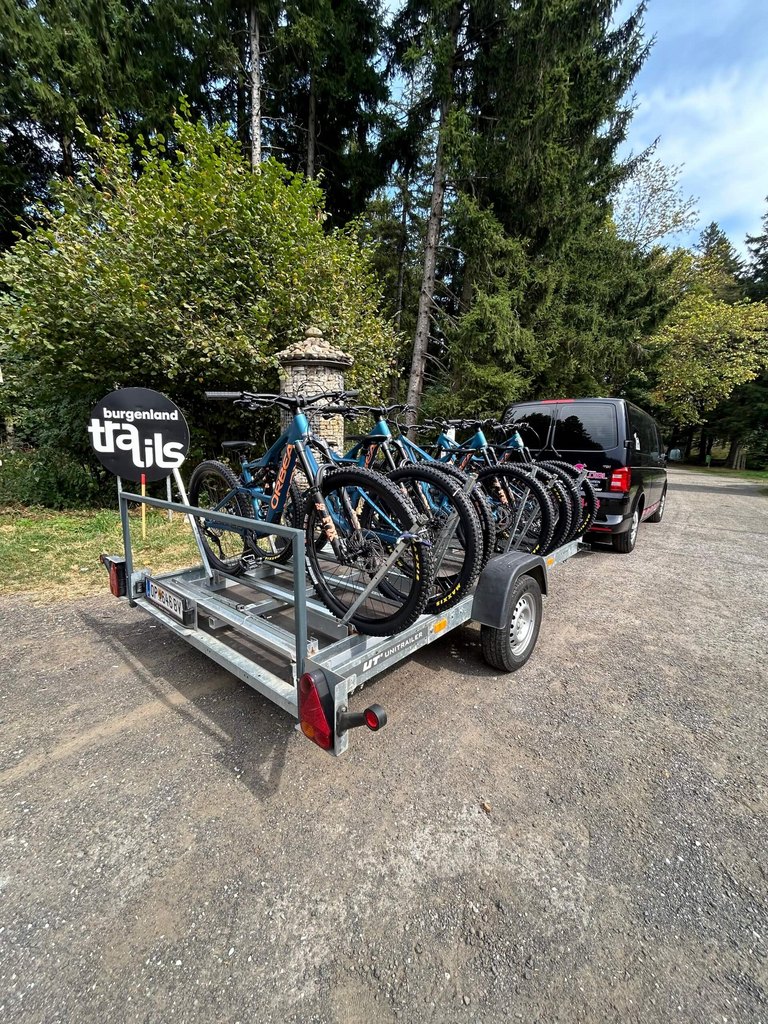 Fahrradtransport für Gruppen | Radverleih Geschriebenstein Fahrradtransport für Gruppen | Radverleih Geschriebenstein